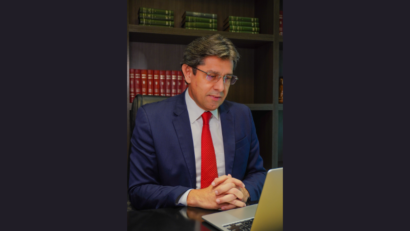 Márcio Coutinho analisa os desafios entre controle público e excesso de burocracia nas campanhas.