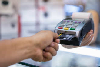 Danilo Regis Fernando Pinto explica se o cartão de crédito é aliado ou vilão das finanças pessoais — e como usá-lo a seu favor sem cair em armadilhas.