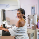 Na mamografia, a união entre técnica e empatia transforma o diagnóstico e, com a abordagem de Vinicius Tadeu Sattin Rodrigues, o cuidado humanizado assume um papel central no acompanhamento da mulher.