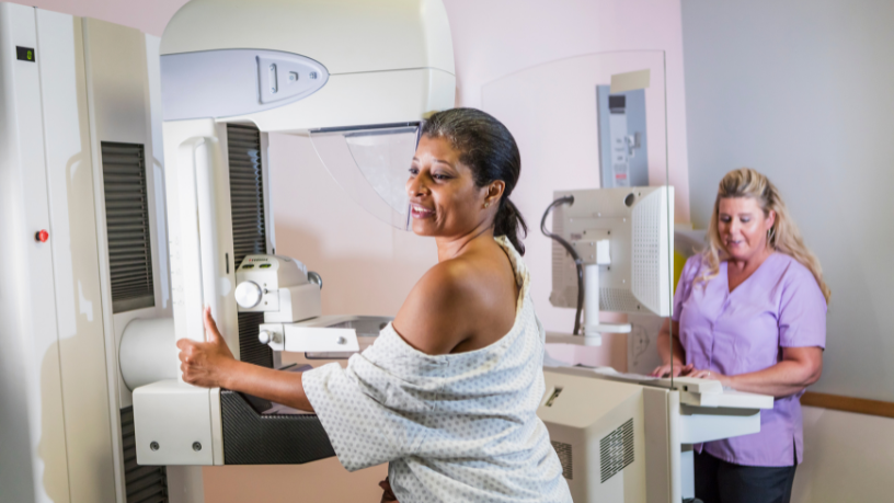 Na mamografia, a união entre técnica e empatia transforma o diagnóstico e, com a abordagem de Vinicius Tadeu Sattin Rodrigues, o cuidado humanizado assume um papel central no acompanhamento da mulher.